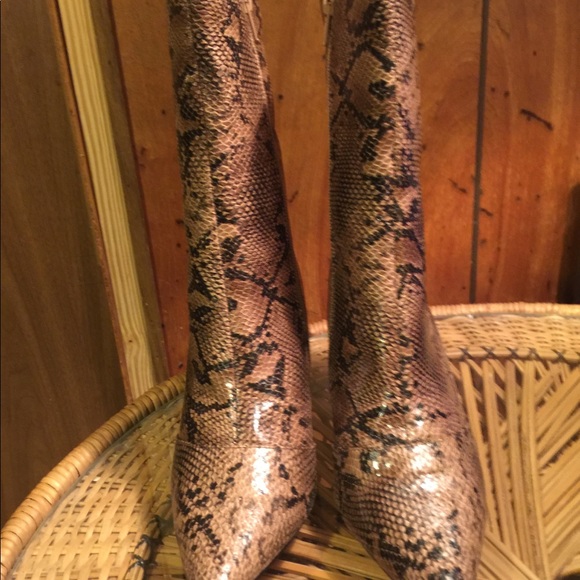 Snakeskin booties NIB Last one - Picture 4 of 5